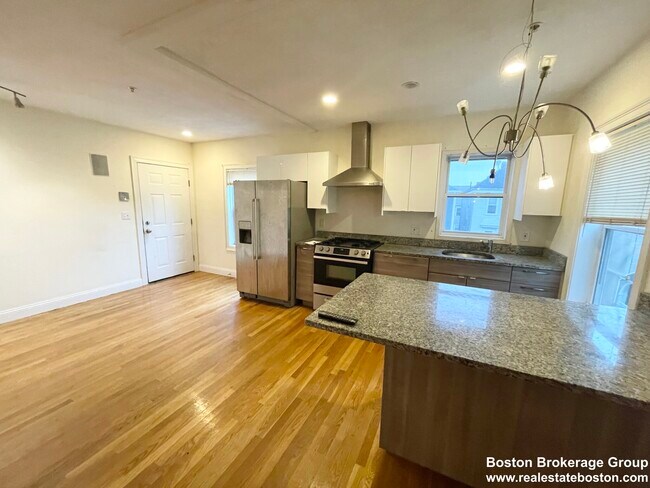 Foto del edificio - 128 Hillside St