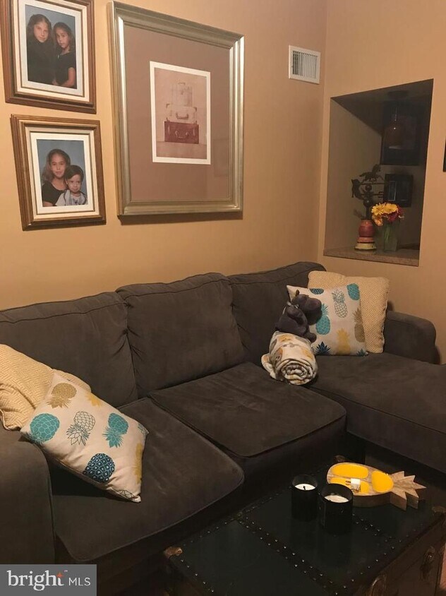 Foto principal - 741 S Mildred St