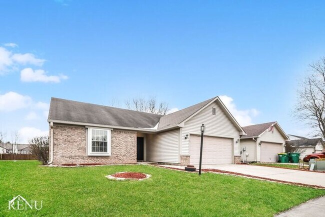 Building Photo - 643 E Pine Ridge Dr