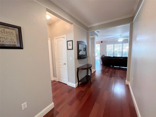 Building Photo - 310 Deer Meadow Cir