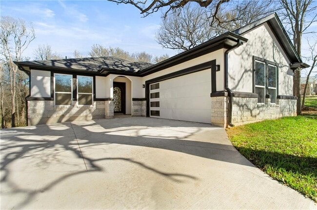 Building Photo - 211 Heleakala Dr