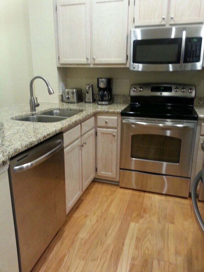 Foto del edificio - 2545 Dilworth Heights Ln