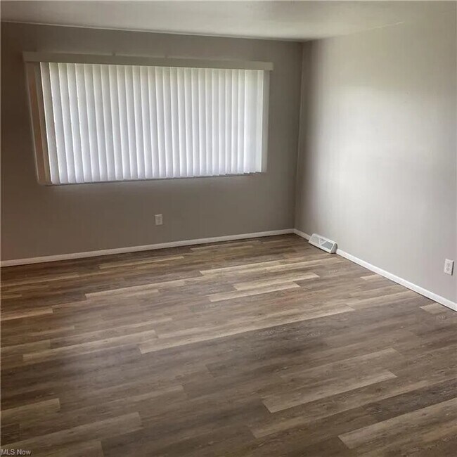 Foto del edificio - 533 Bon Air Ave