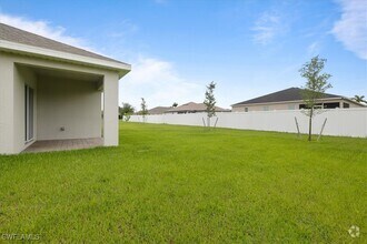 Building Photo - 1523 SW 19th Pl