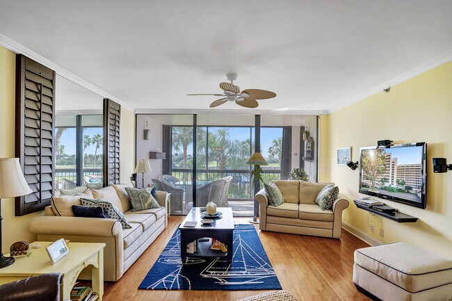 Foto del edificio - 356 Golfview Rd