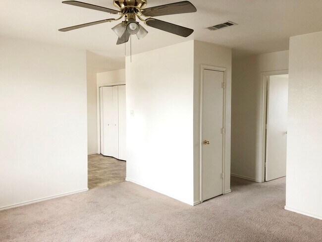 Building Photo - 1504 Windward Dr