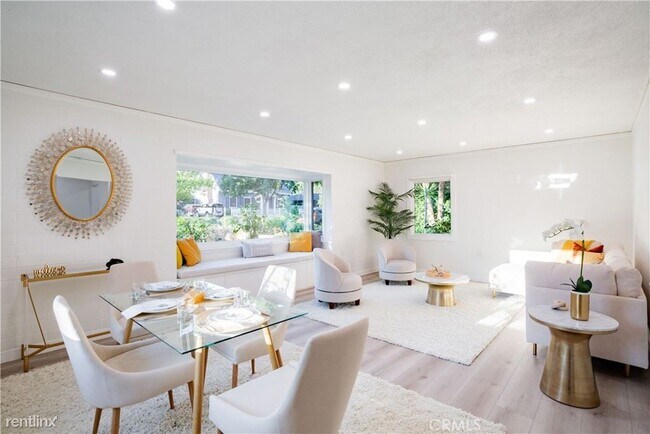 Foto del edificio - 3 br, 1.5 bath House - 624 West 10th Street