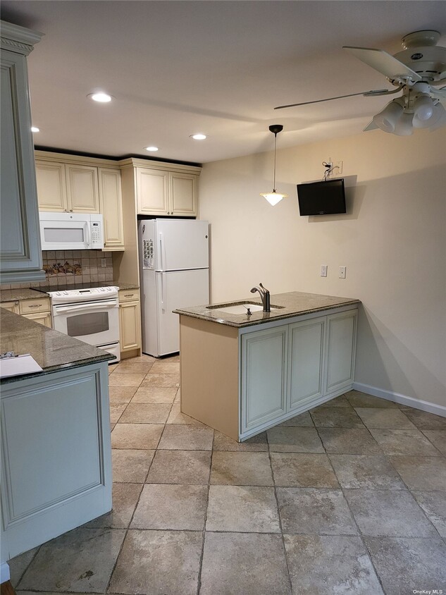 Foto del edificio - 9-11 Park Woods Ln