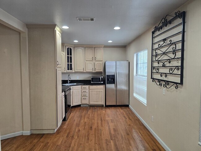 Foto del edificio - 2710 W Craig Pl