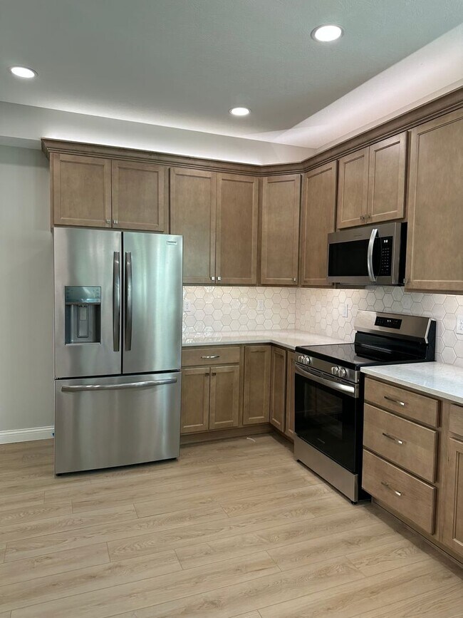 Foto del edificio - Spacious 4-Bedroom Single-Family Home in W...