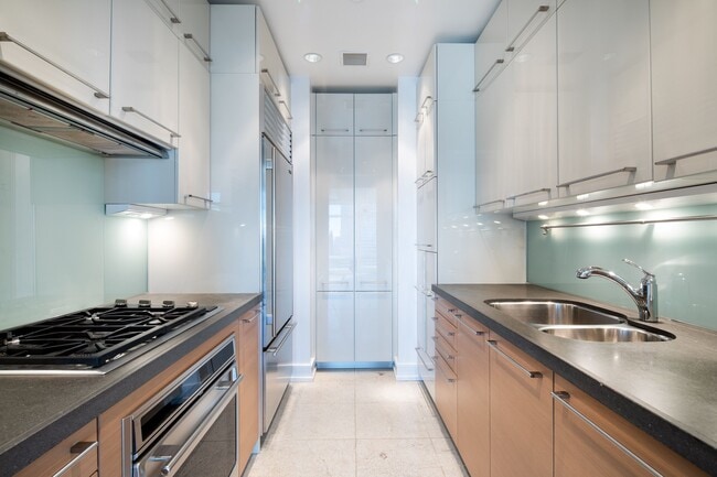 Foto del edificio - 151 E 58th St