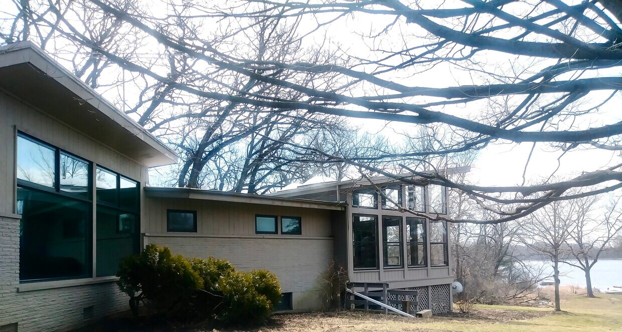 Foto principal - 488 E Lake Shore Dr