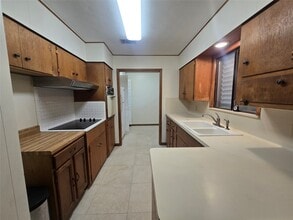 Building Photo - 308 Mackeral St