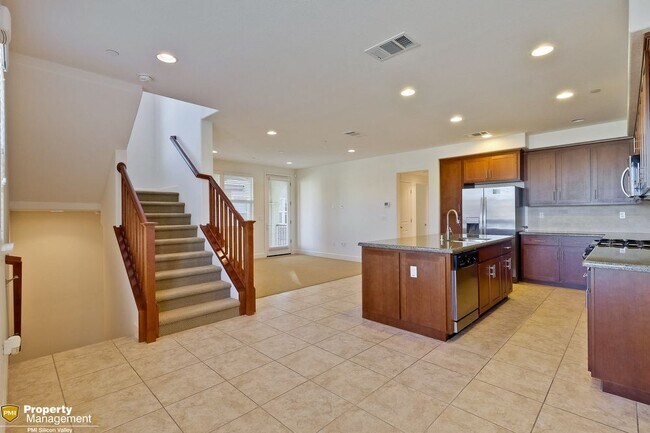 Building Photo - 1773 Lee Way