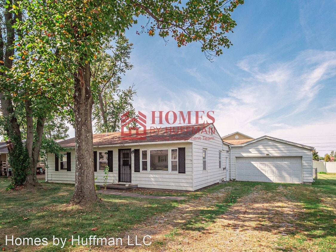Primary Photo - 3 br, 1.5 bath House - 3875 Clover Drive