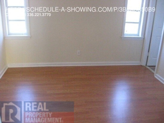 Building Photo - 518 S Mendenhall St