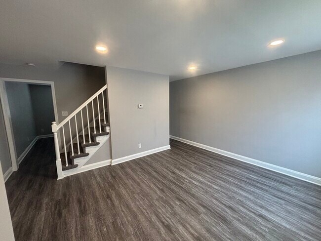 Building Photo - 2 Bedrooms - 2 Bathrooms, 21234