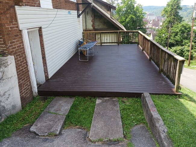 Dock - 678 Spruce St