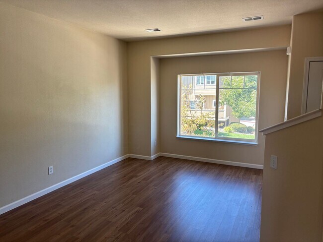 Foto del edificio - Townhome with city views