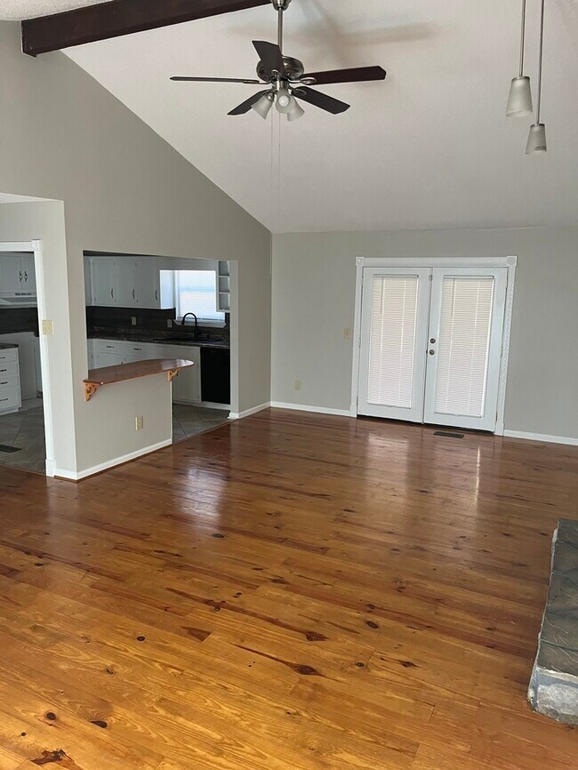 Building Photo - 329 Willow Glen Ct Alabaster, AL 35007