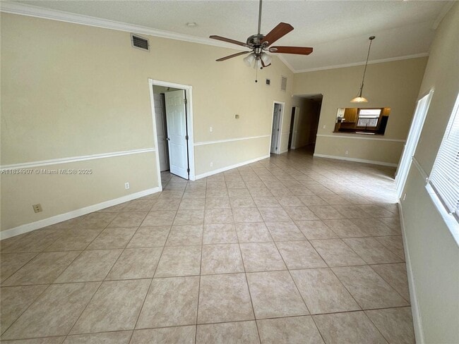 Foto del edificio - 6633 N Parkway Dr