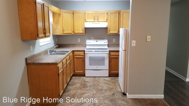 Building Photo - 3 br, 1 bath House - 833 Rutledge Avenue