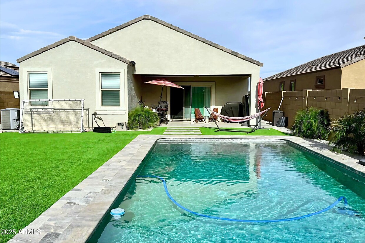Primary Photo - 1745 N Westfall Trail