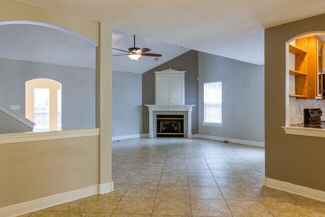 Foto del edificio - 1685 Glenwood Ct