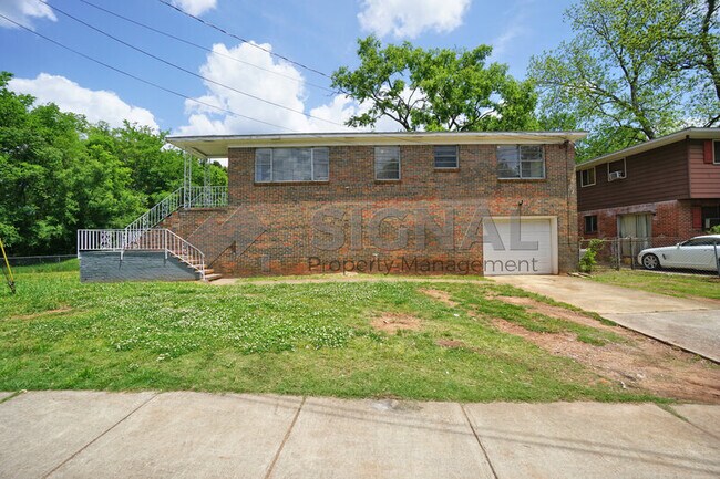 Building Photo - 601 Dublin Ave