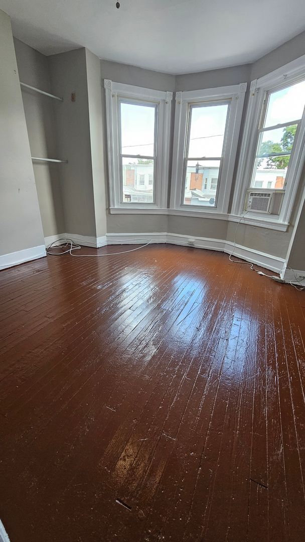 Foto del edificio - Refreshed 3 BR Home in Southwest Philly