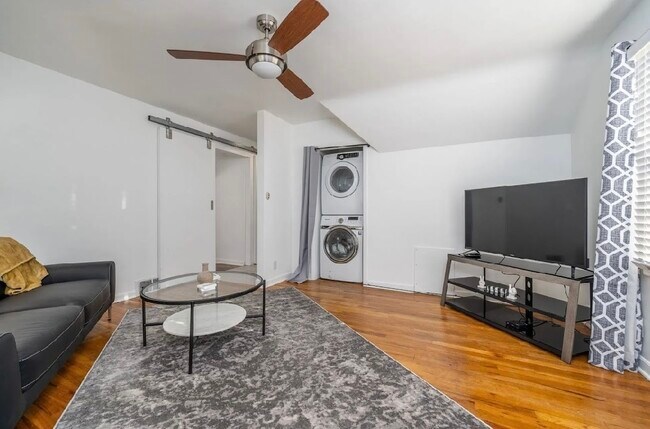 Foto del edificio - 2010 W 22nd St