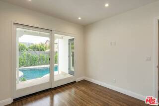 Building Photo - 10634 Wellworth Ave