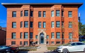 Building Photo - 718 15th St