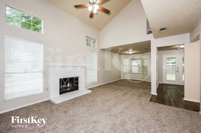 Building Photo - 208 Spanish Moss Dr