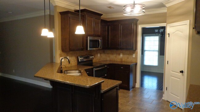 Foto del edificio - 15132 Lakeside Trail SW