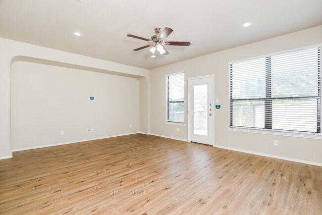 Building Photo - 1218 Bridle Bit