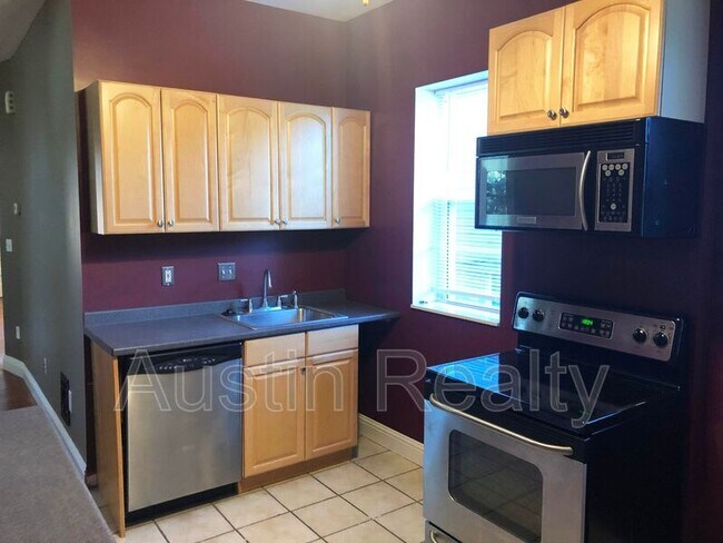 Foto del edificio - 3138 Sutton Blvd