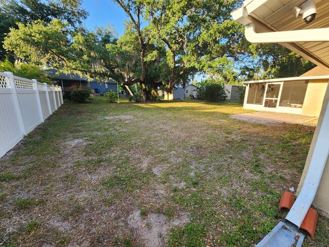 Building Photo - 21344 Wardell Ave