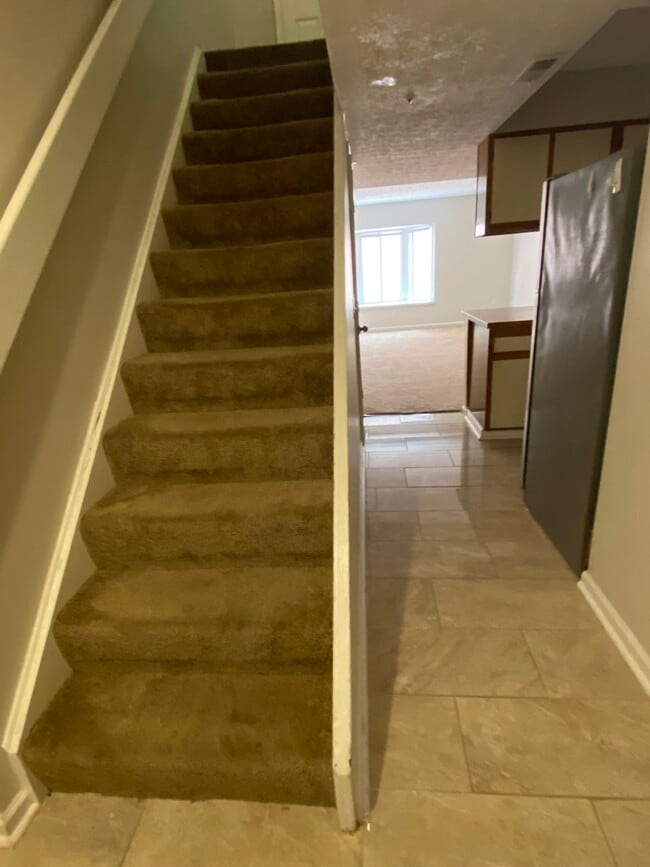 Building Photo - Phoenix on Court