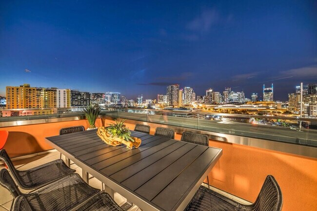 Foto del edificio - 641 Division St