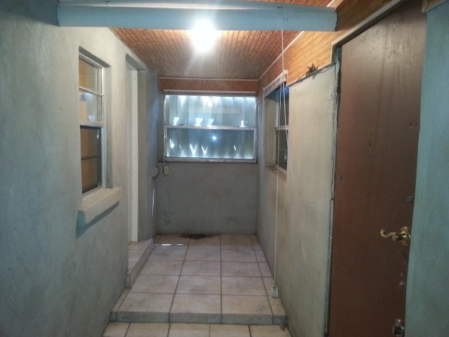 Photo - Spacious 2/1 Single Family House with large fenced in yard!!