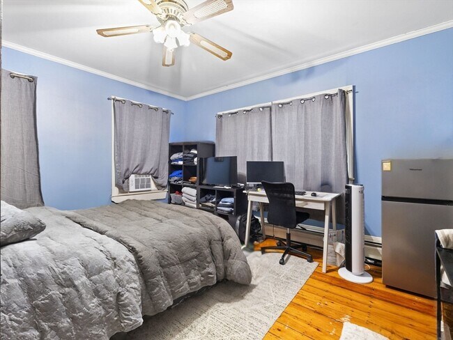 Foto del edificio - 404 E 7th St