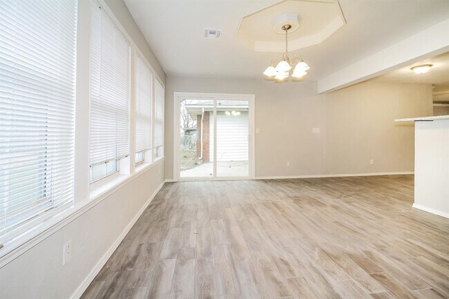 Foto del edificio - 800 Plaza Dr