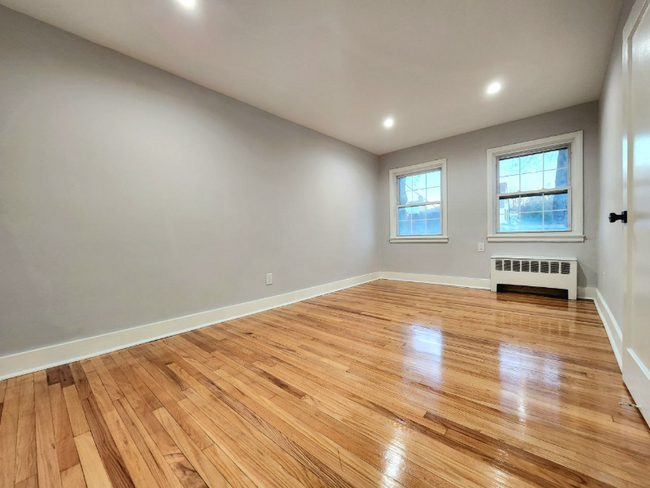Foto del edificio - 77 Forest Hill Pkwy