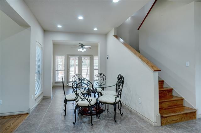 Building Photo - 15060 Golf Dr