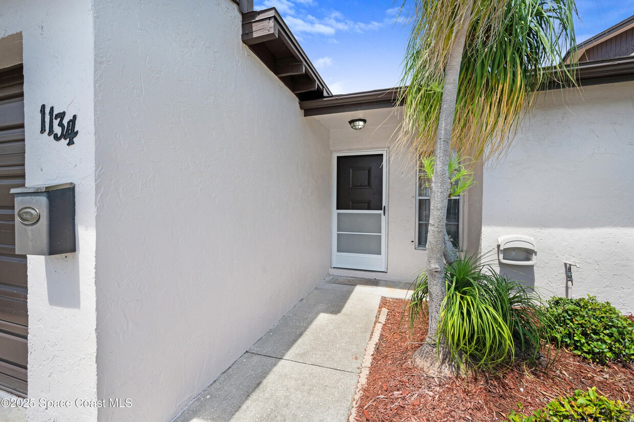 Primary Photo - 1134 Mary Joye Ave