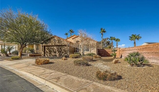 Building Photo - BEAUTIFUL 3 BEDROOM 2 FULL BATHS SINGLE ST...