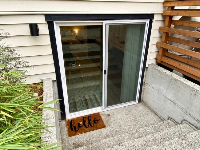 Building Photo - 4045 54th Ave SW