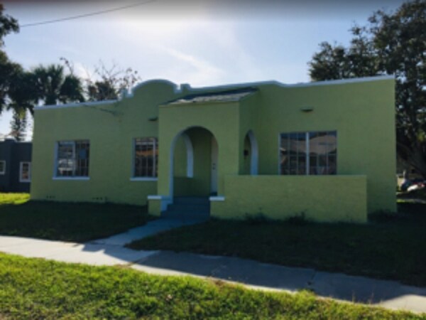 Foto del edificio - 316 Butler Blvd
