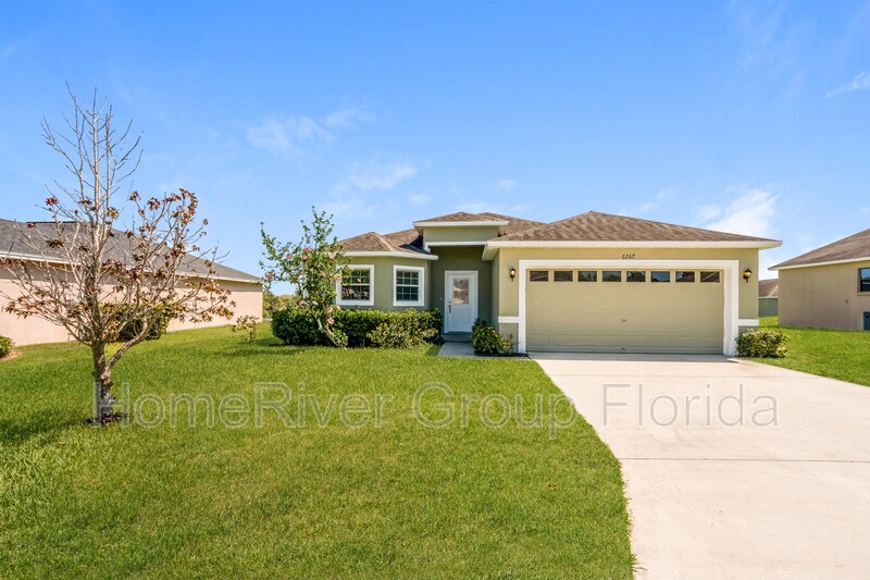 Foto principal - 6267 Cornerstone Dr